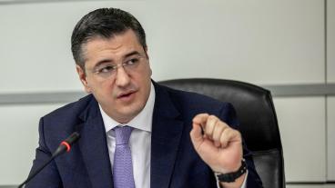 Apostolos Tzitzikostas ordförande för Europeiska regionskommittén, efterlyser mer stöd till lokala och regionala myndigheter i EU efter coroakrisens ekonomiska påverkan.